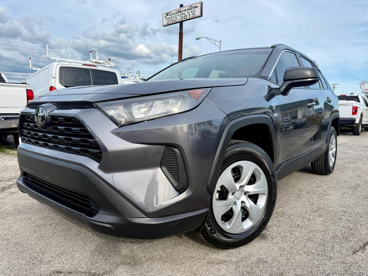 Toyota RAV4 LE 2021