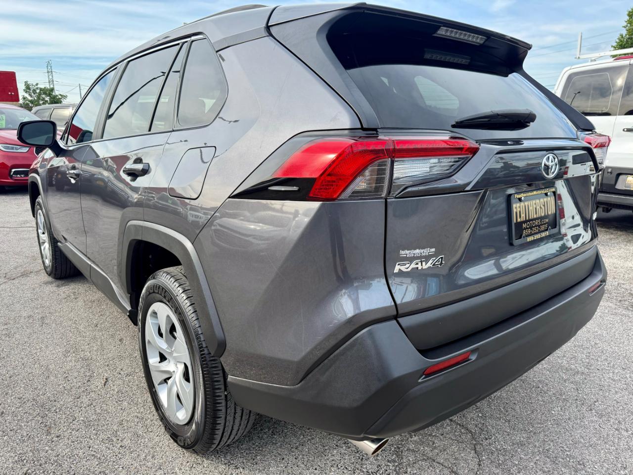 Toyota RAV4 LE 2021