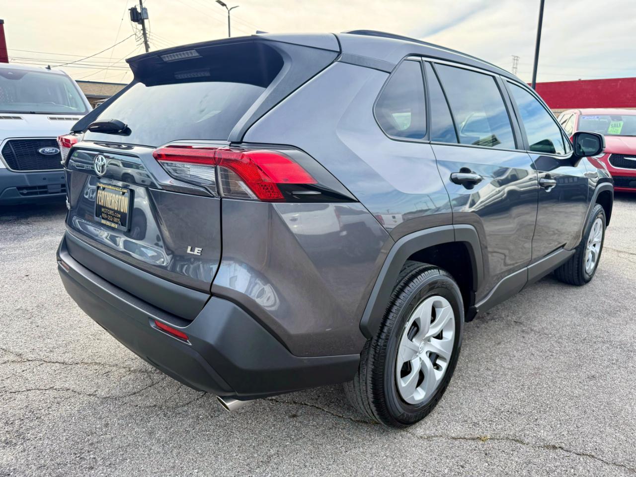 Toyota RAV4 LE 2021