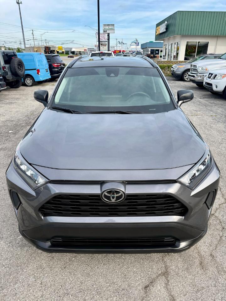 Toyota RAV4 LE 2021