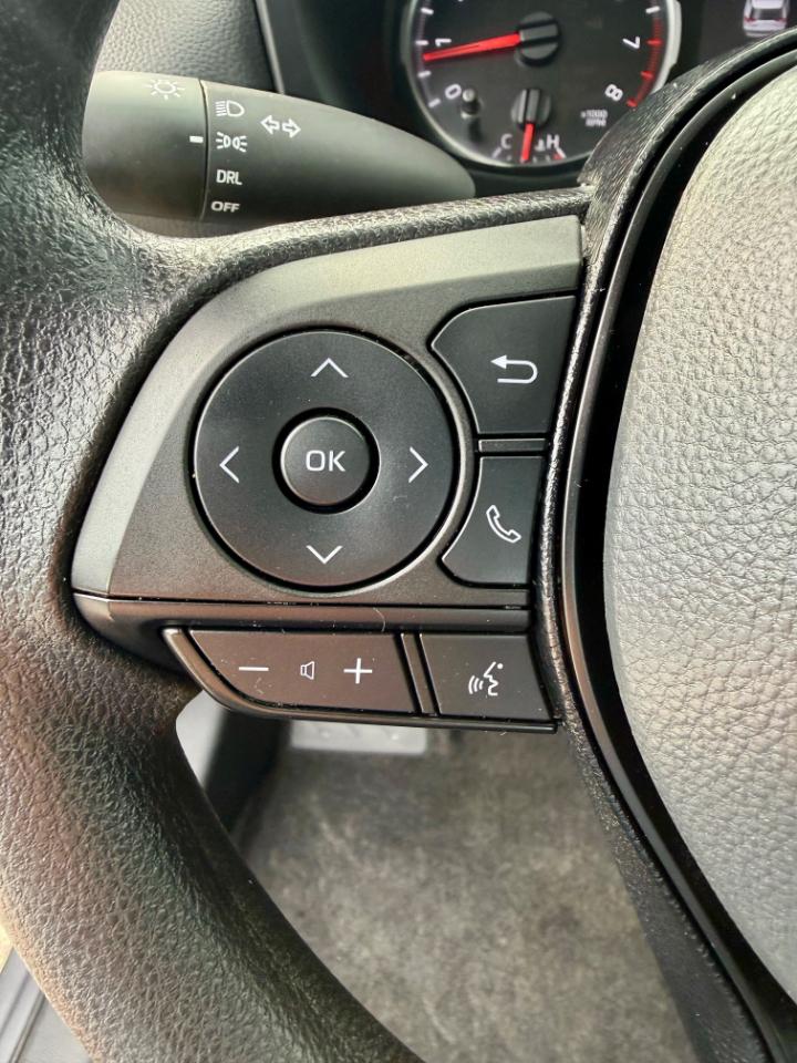 Toyota RAV4 LE 2021