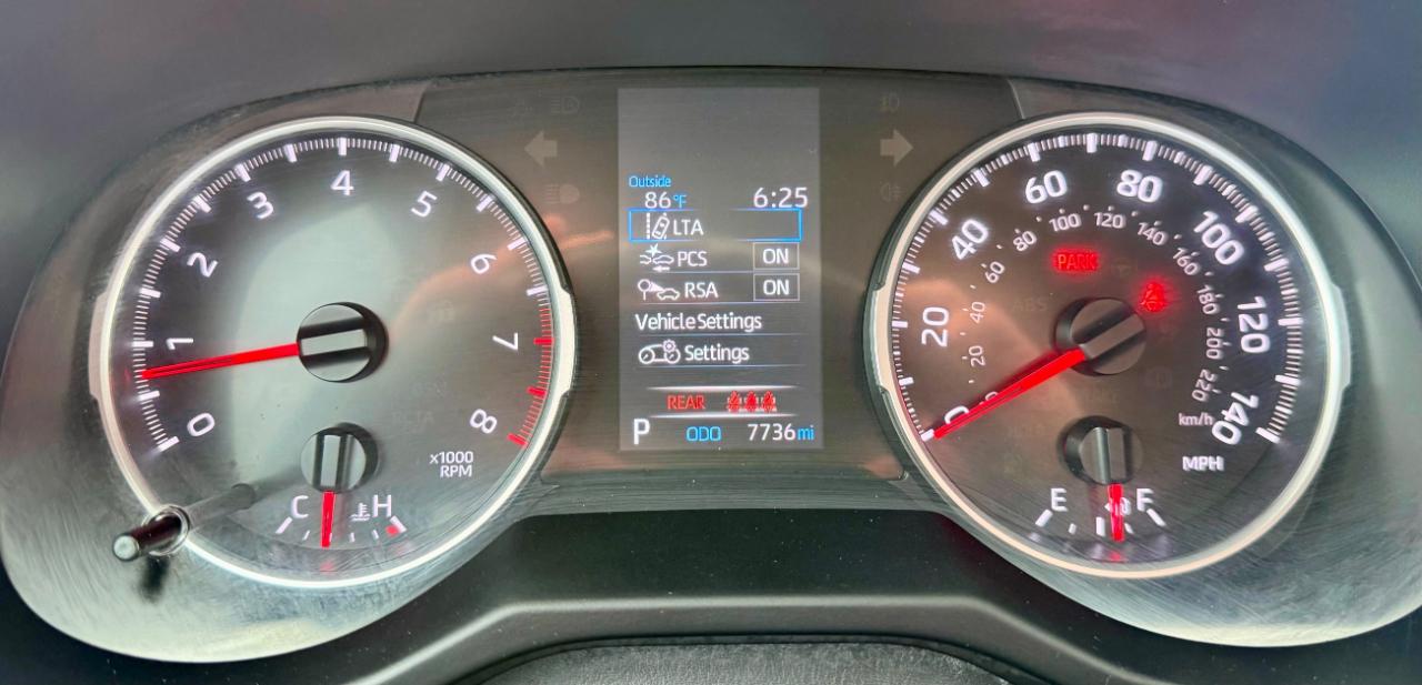 Toyota RAV4 LE 2021