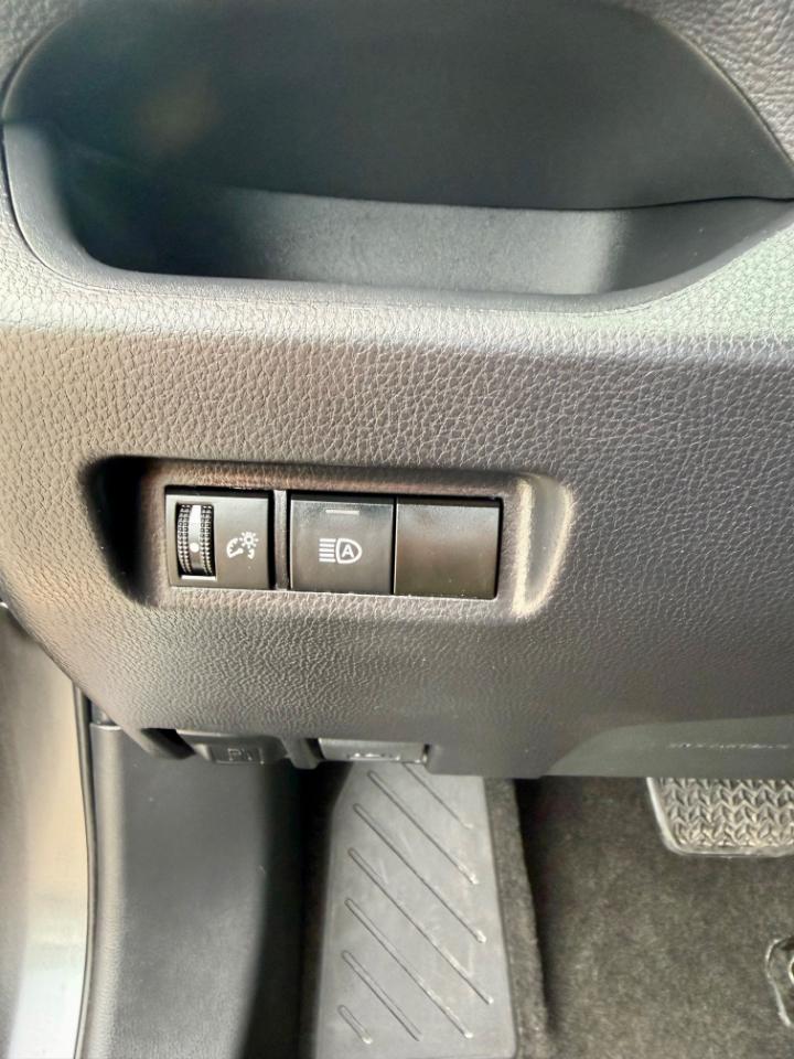 Toyota RAV4 LE 2021