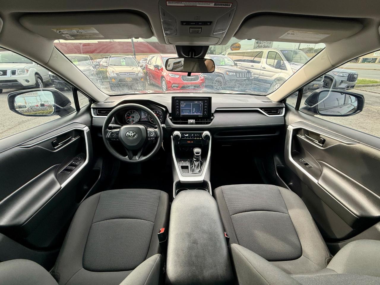Toyota RAV4 LE 2021
