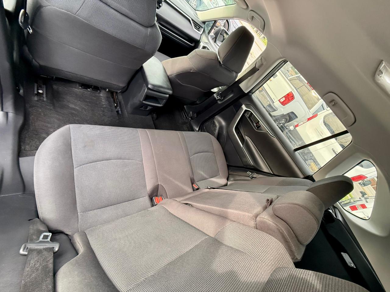 Toyota RAV4 LE 2021