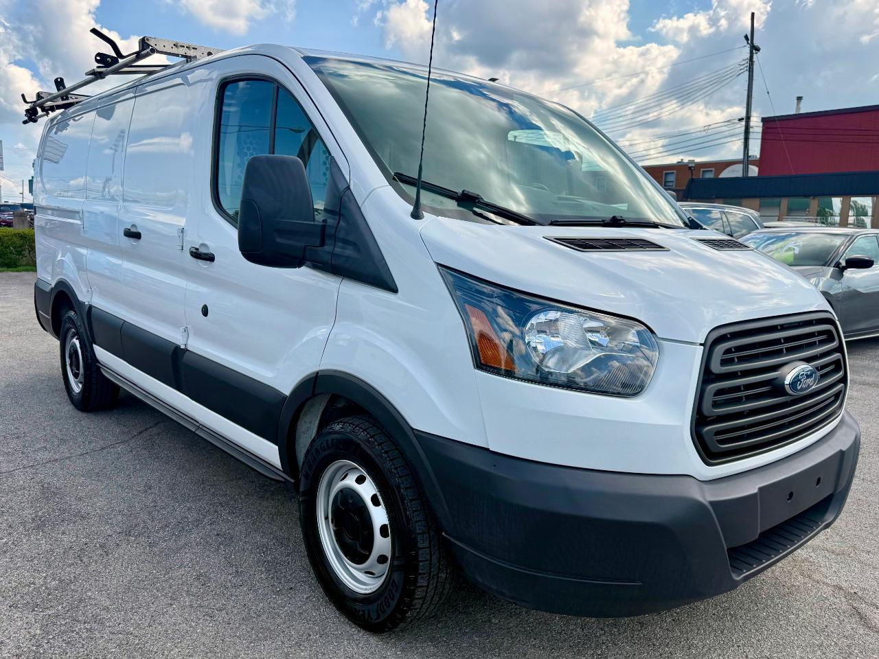 Ford Transit 150 Van Low Roof 60/40 Pass. 130-in. WB 2019