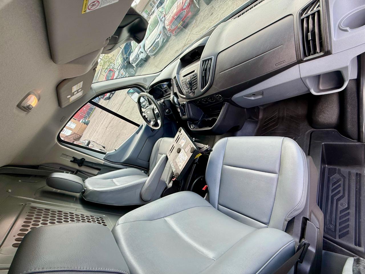 Ford Transit 150 Van Low Roof 60/40 Pass. 130-in. WB 2019