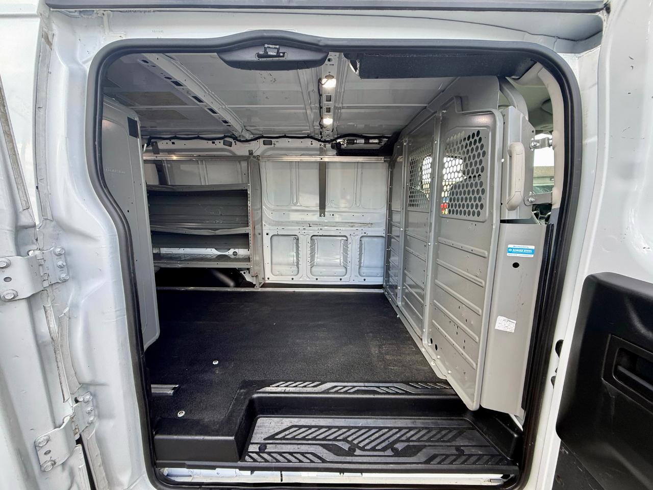 Ford Transit 150 Van Low Roof 60/40 Pass. 130-in. WB 2019