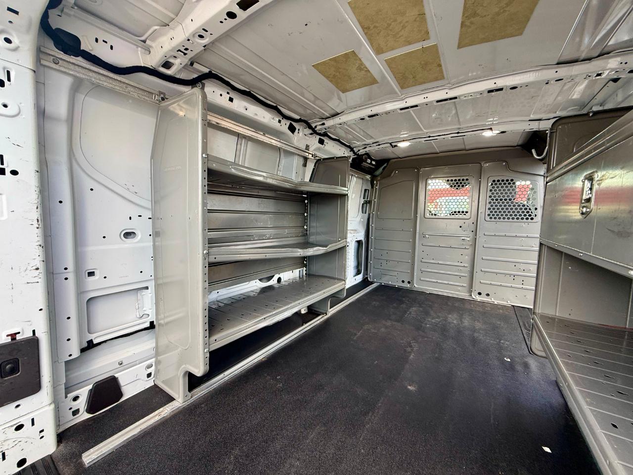 Ford Transit 150 Van Low Roof 60/40 Pass. 130-in. WB 2019