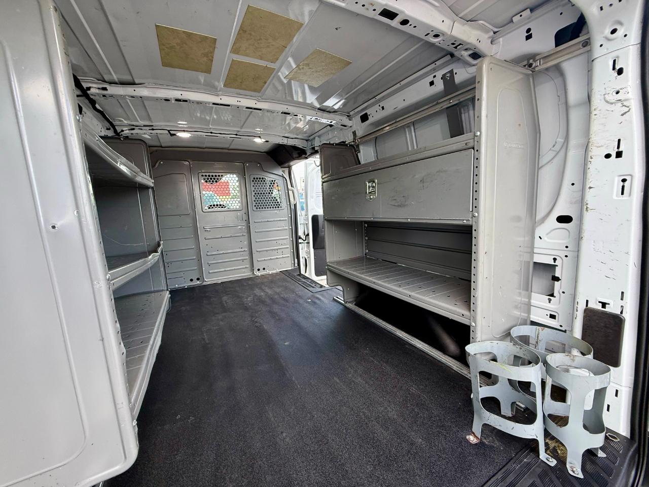 Ford Transit 150 Van Low Roof 60/40 Pass. 130-in. WB 2019