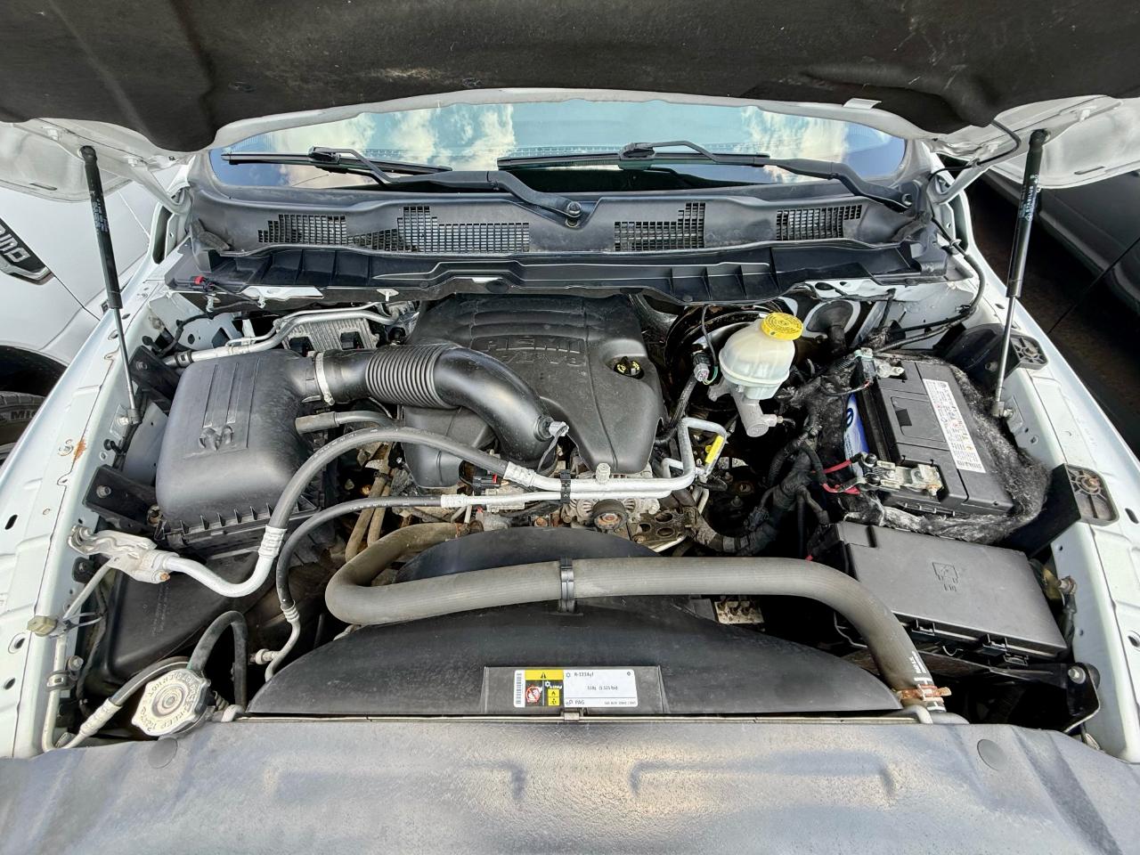 RAM 1500 SLT LWB 4WD 2017