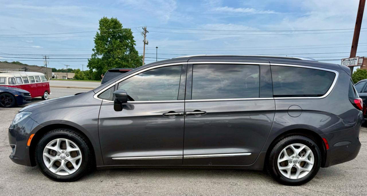 Chrysler Pacifica Touring-L Plus 2017