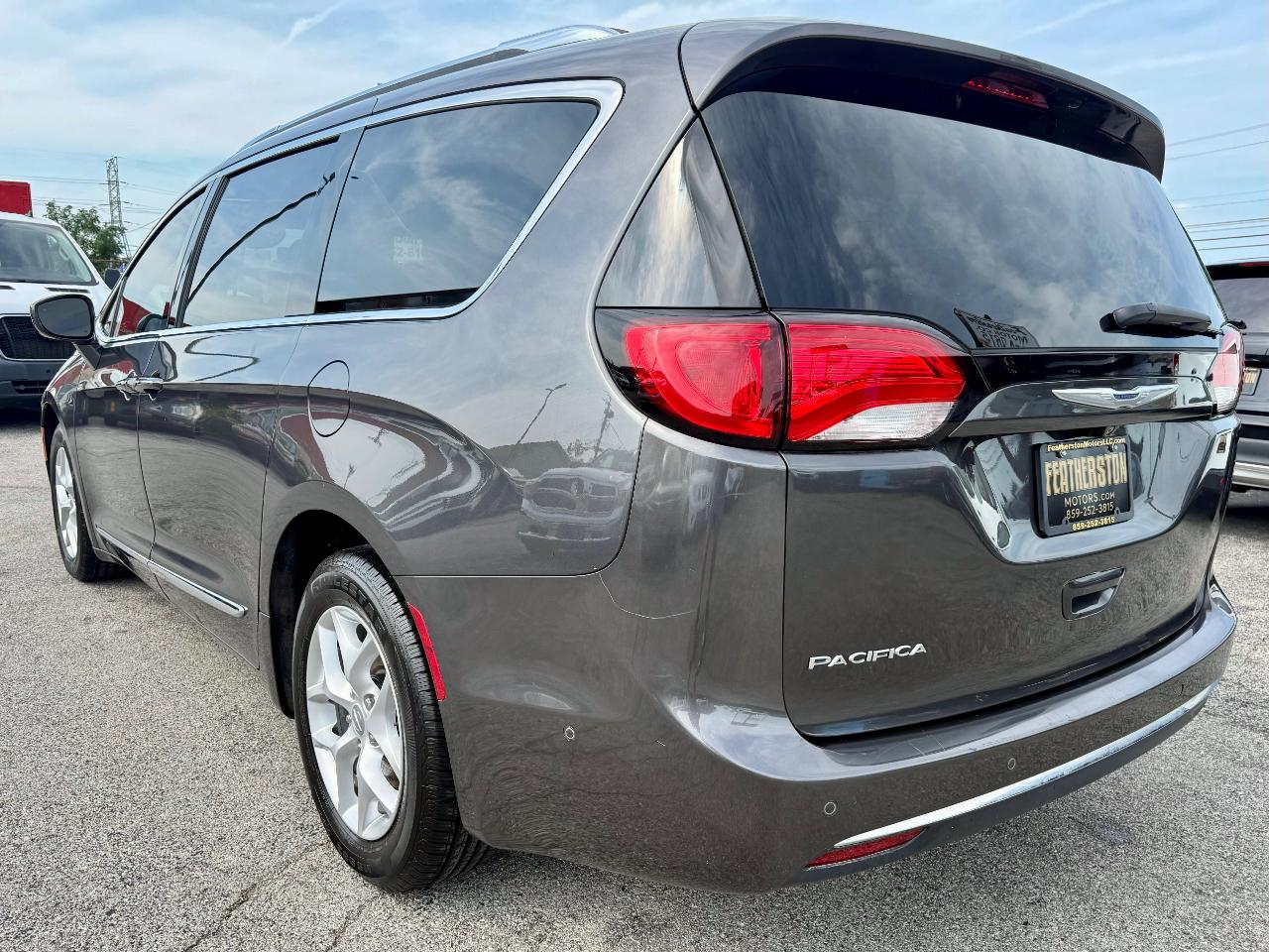 Chrysler Pacifica Touring-L Plus 2017