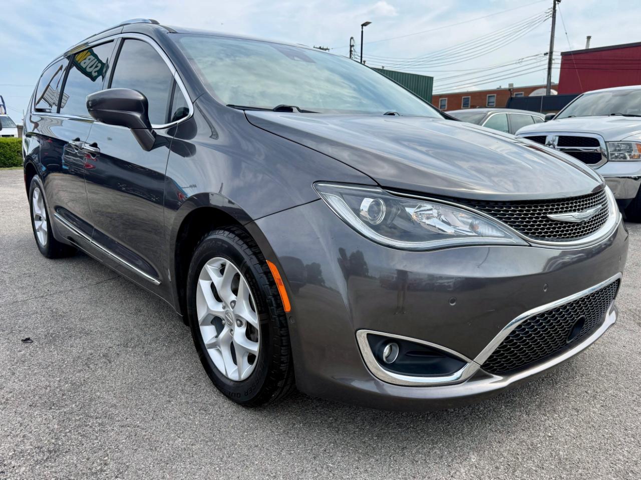 Chrysler Pacifica Touring-L Plus 2017