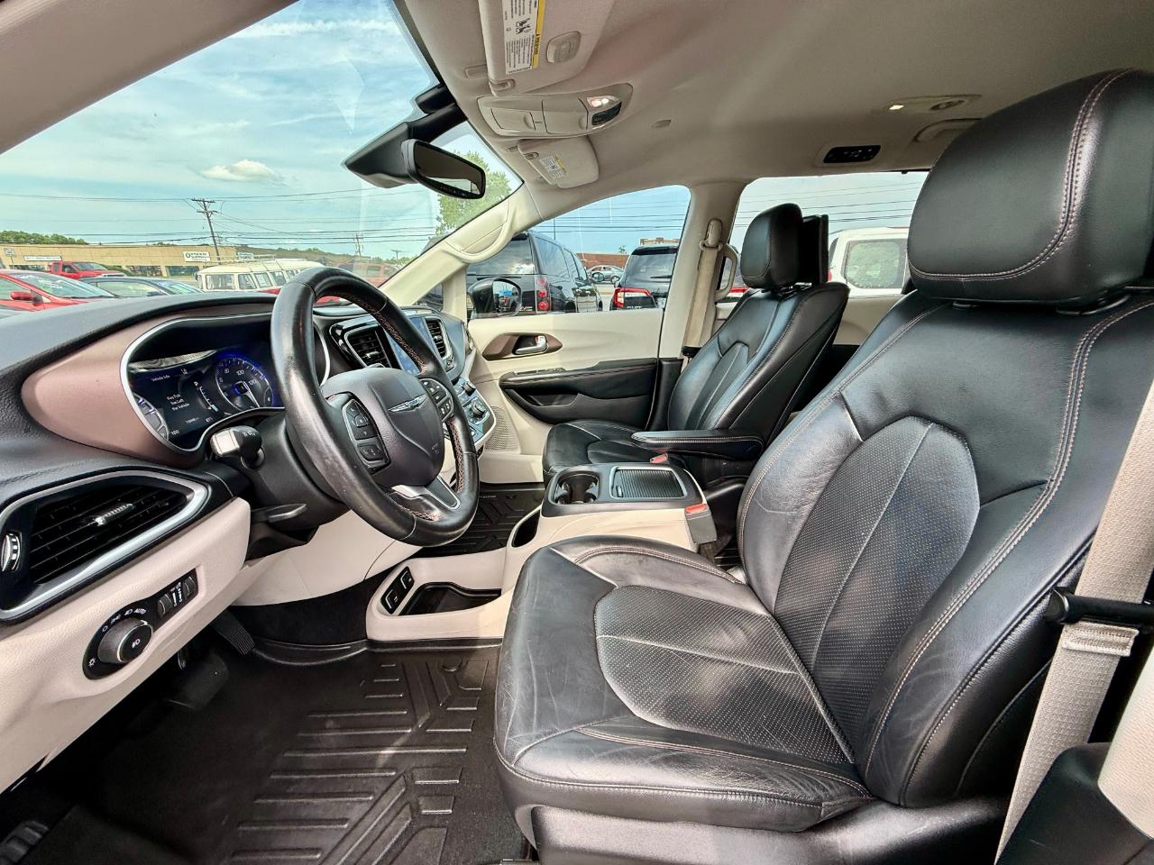 Chrysler Pacifica Touring-L Plus 2017