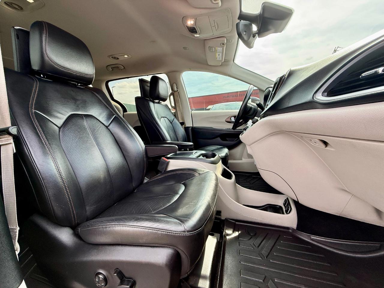 Chrysler Pacifica Touring-L Plus 2017