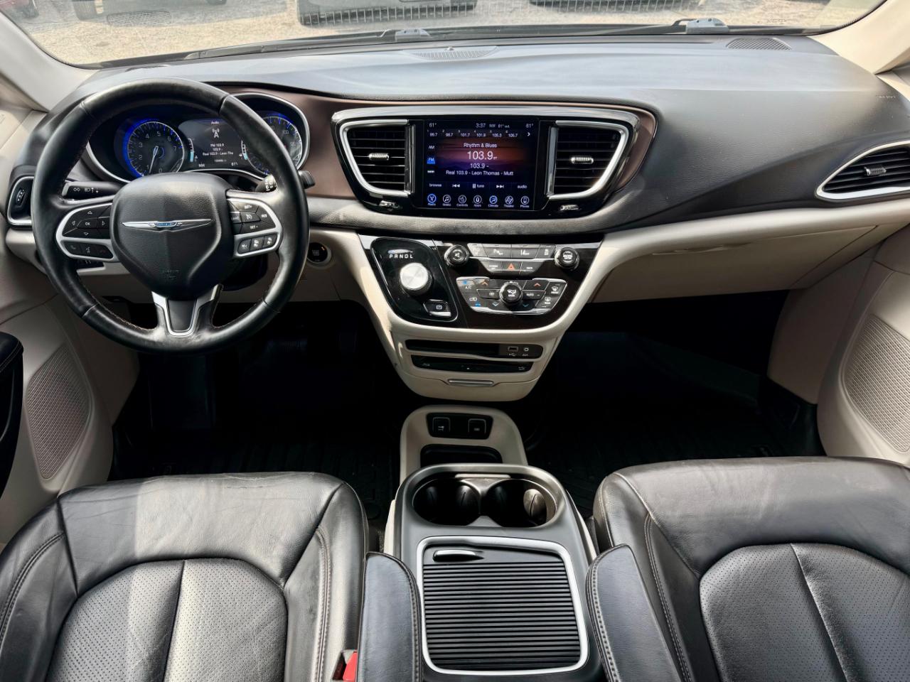 Chrysler Pacifica Touring-L Plus 2017