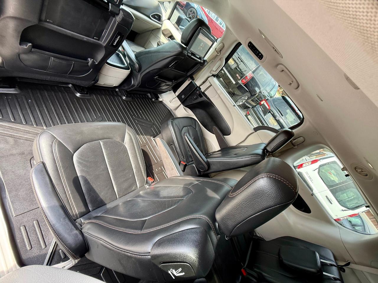 Chrysler Pacifica Touring-L Plus 2017