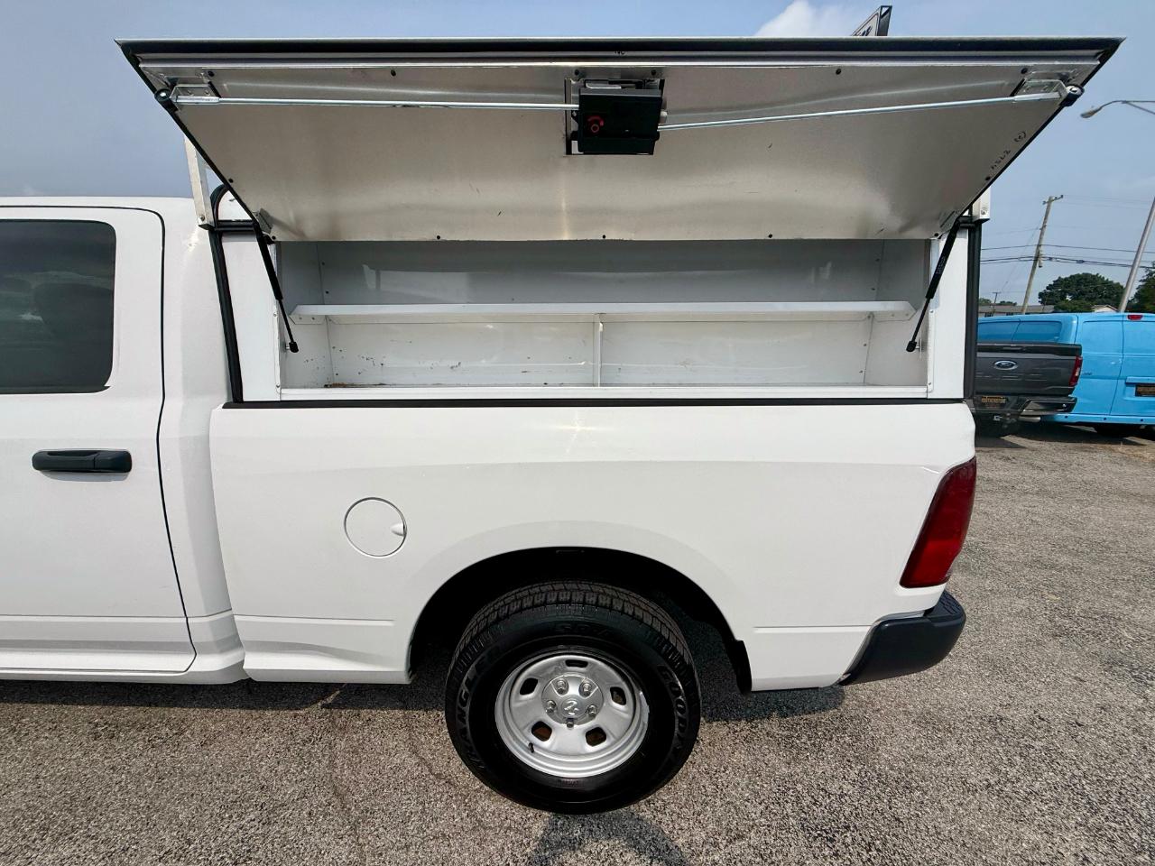 RAM 1500 Classic Tradesman Quad Cab 4WD 2022