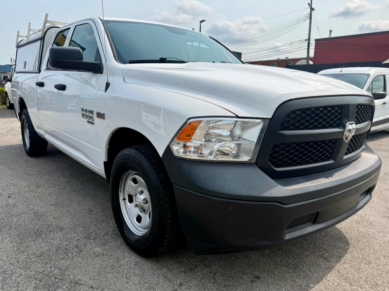 RAM 1500 Classic Tradesman Quad Cab 4WD 2022
