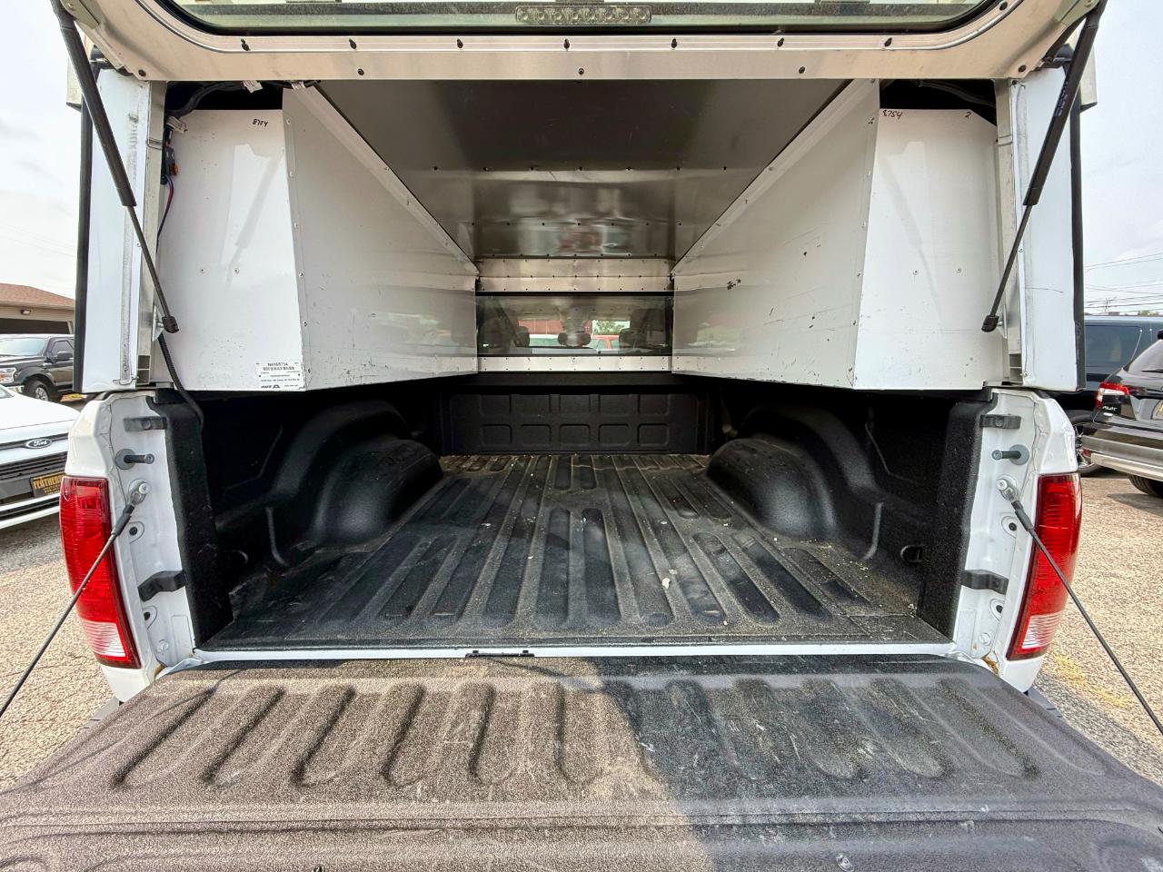 RAM 1500 Classic Tradesman Quad Cab 4WD 2022