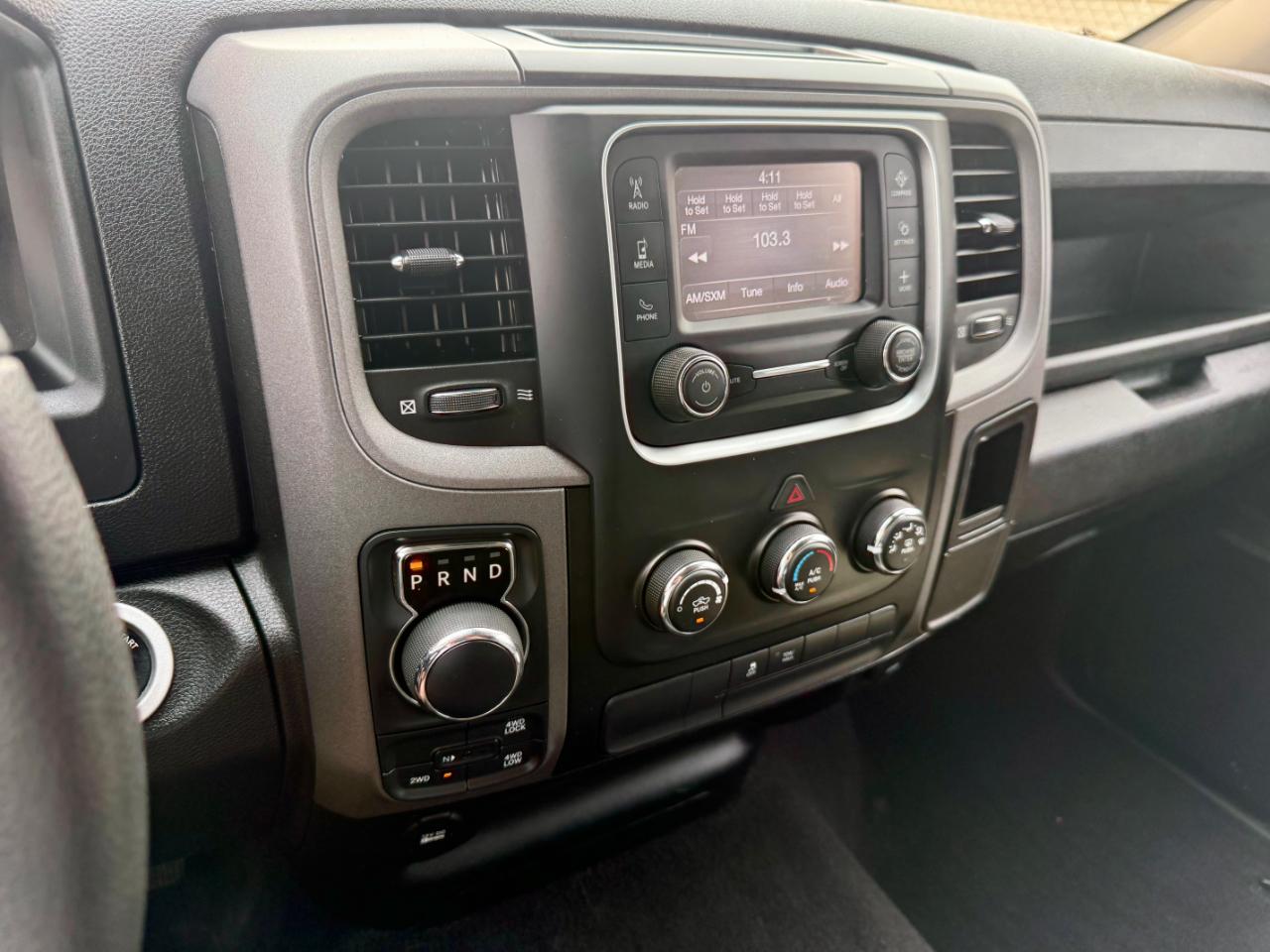 RAM 1500 Classic Tradesman Quad Cab 4WD 2022