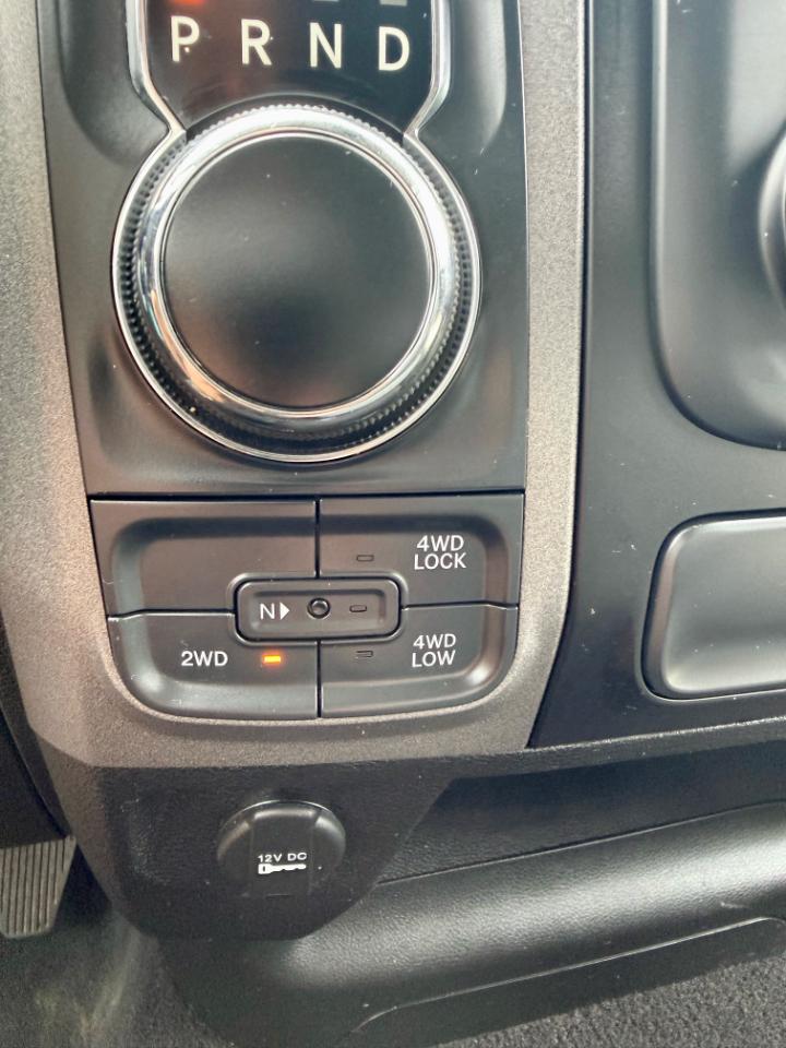 RAM 1500 Classic Tradesman Quad Cab 4WD 2022