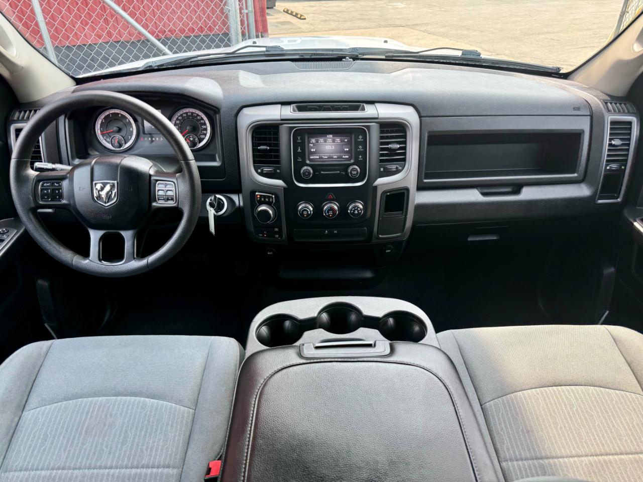RAM 1500 Classic Tradesman Quad Cab 4WD 2022