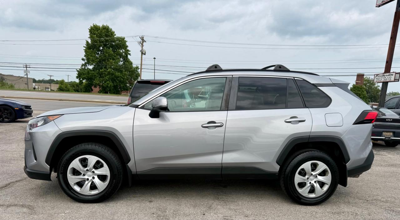 Toyota RAV4 LE AWD 2019