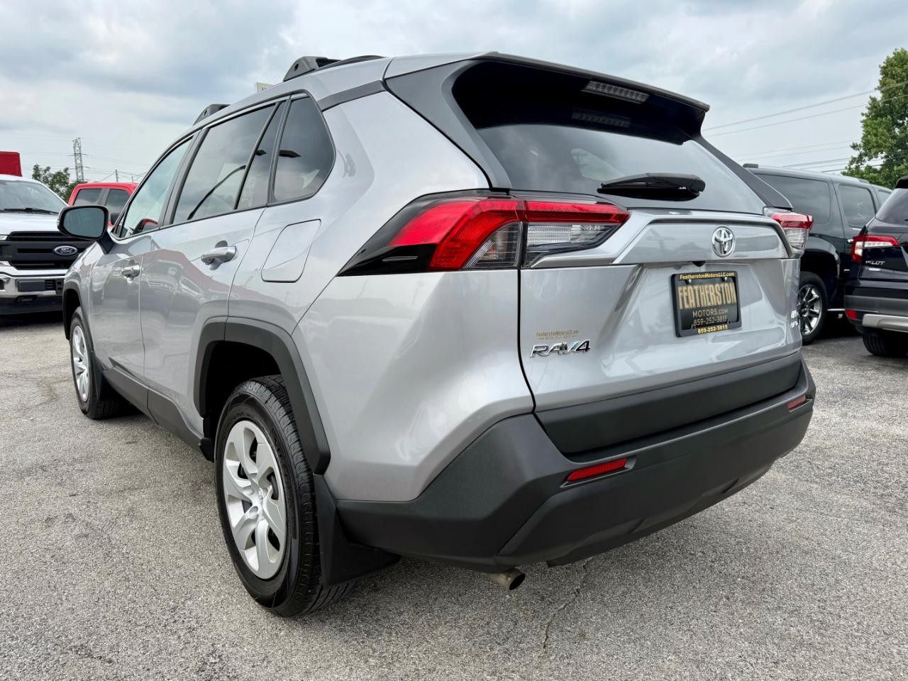 Toyota RAV4 LE AWD 2019