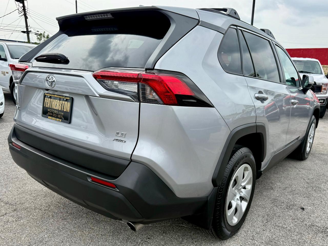 Toyota RAV4 LE AWD 2019