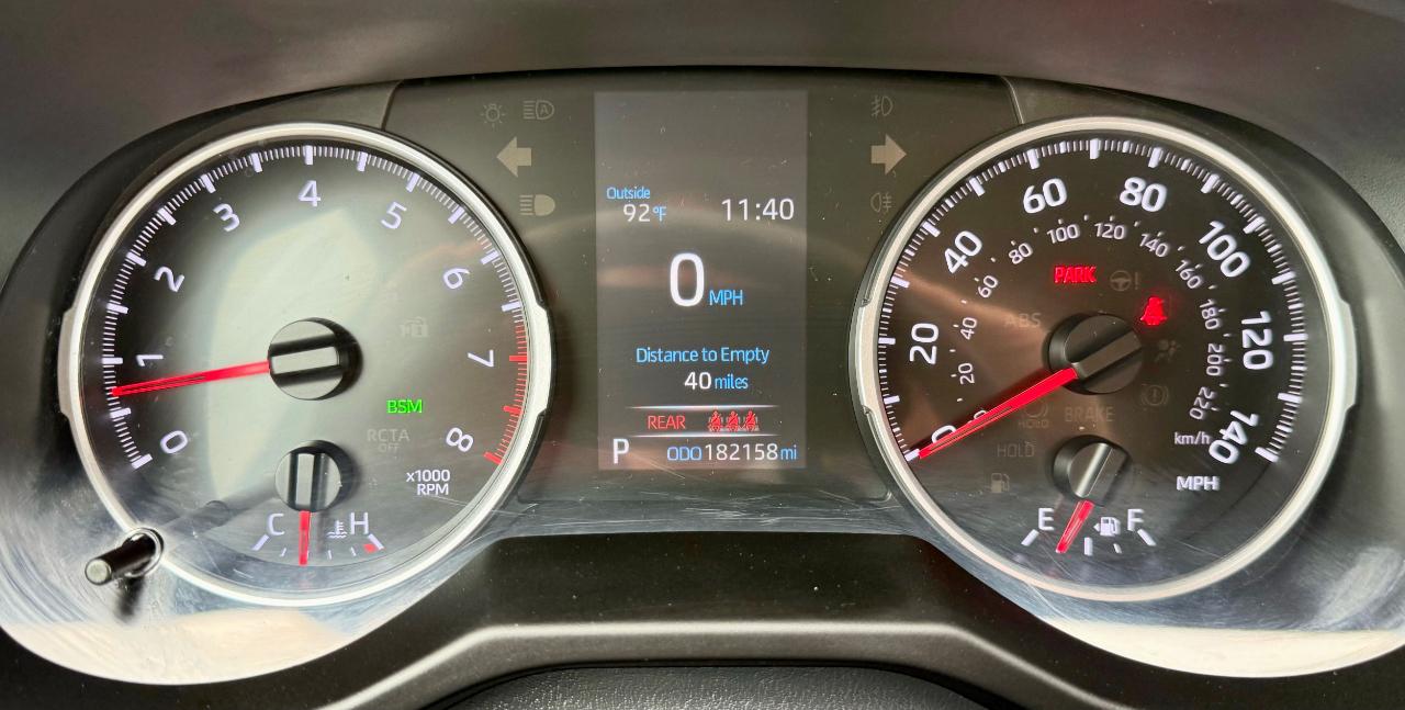 Toyota RAV4 LE AWD 2019