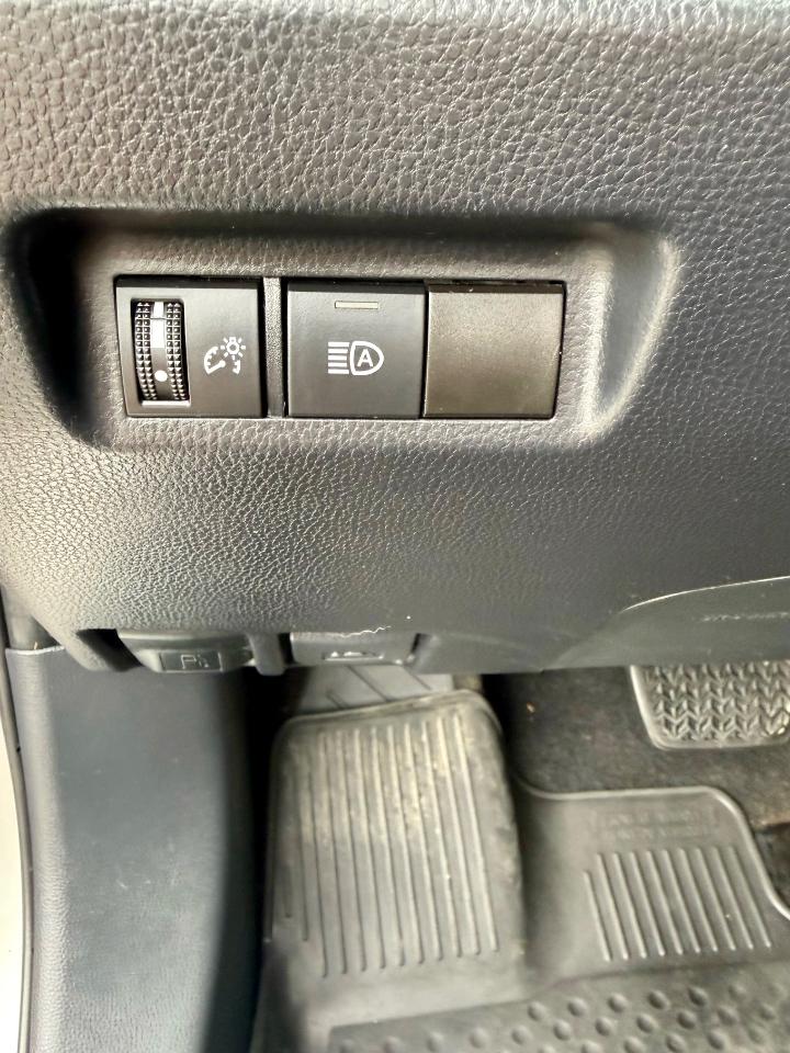 Toyota RAV4 LE AWD 2019