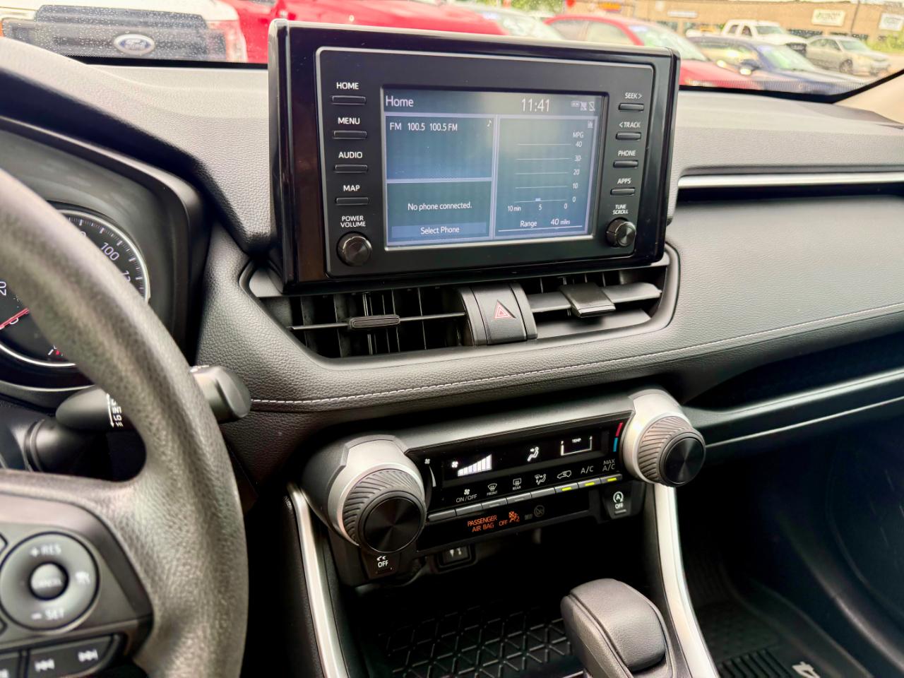 Toyota RAV4 LE AWD 2019