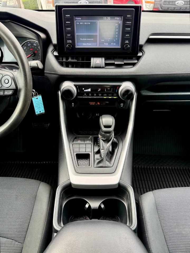 Toyota RAV4 LE AWD 2019