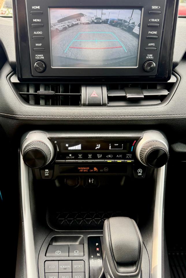 Toyota RAV4 LE AWD 2019