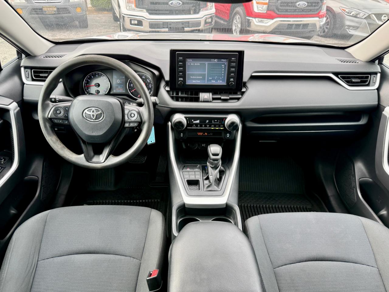 Toyota RAV4 LE AWD 2019