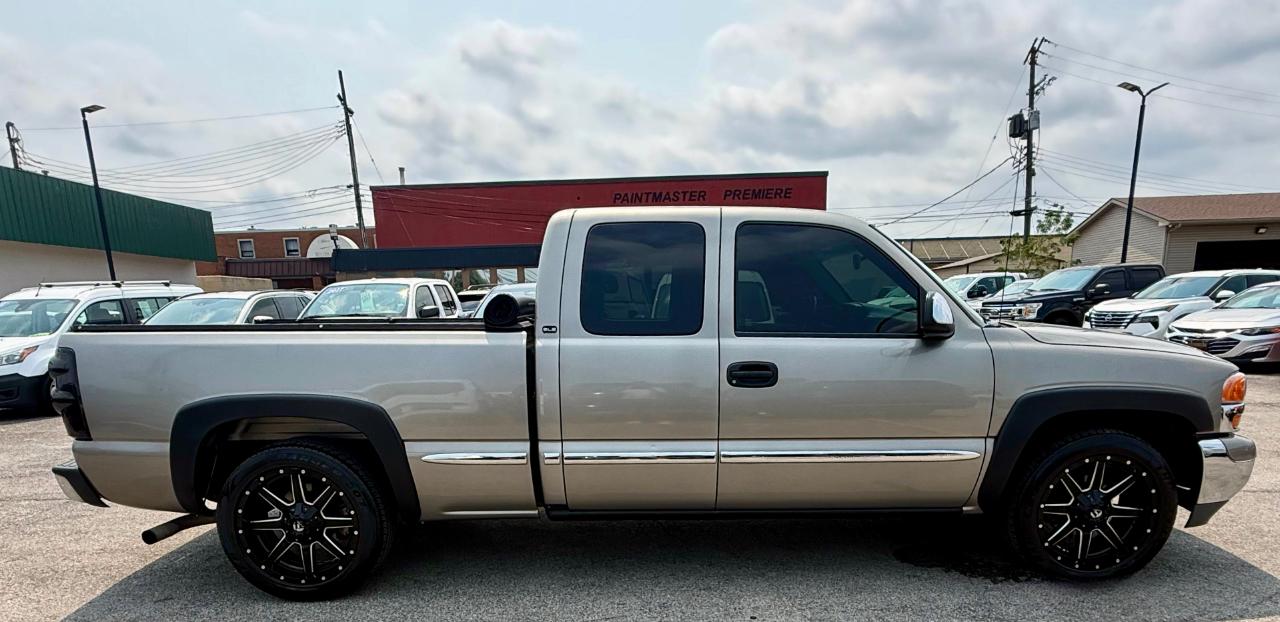 GMC Sierra 1500 SL Ext. Cab Short Bed 2WD 2002