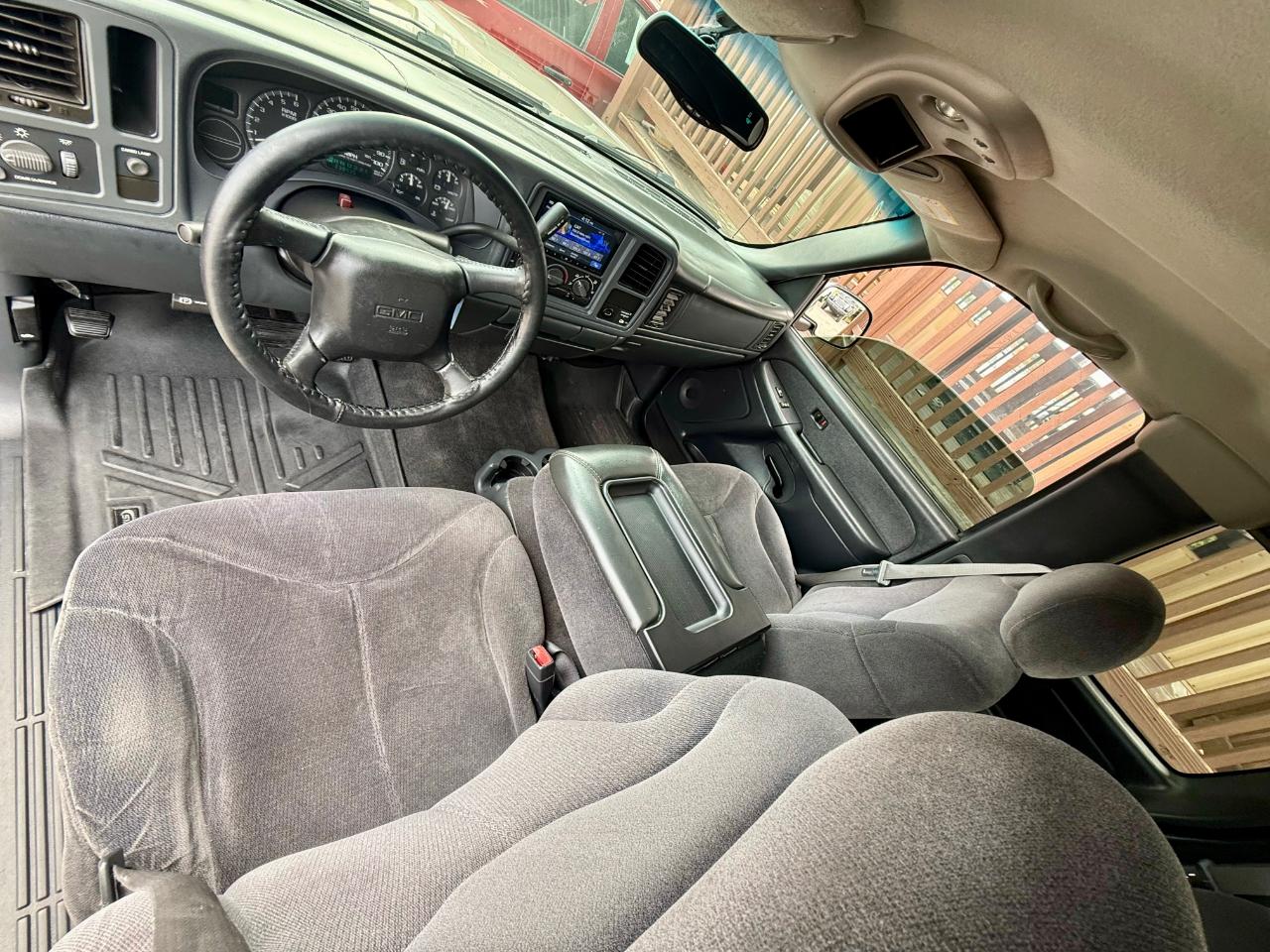 GMC Sierra 1500 SL Ext. Cab Short Bed 2WD 2002