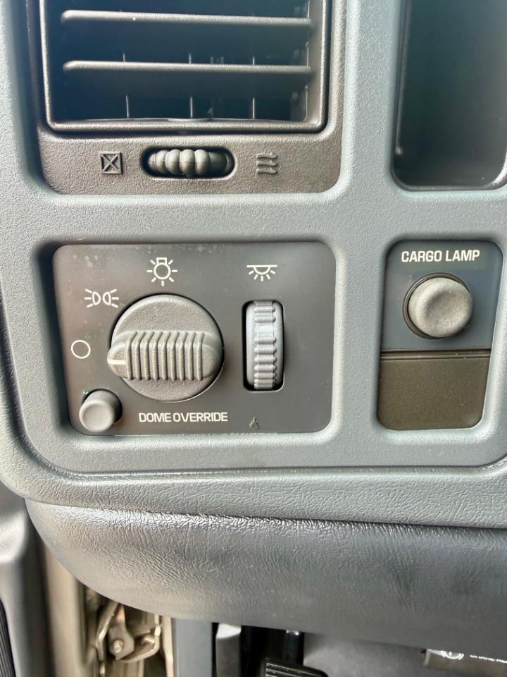 GMC Sierra 1500 SL Ext. Cab Short Bed 2WD 2002