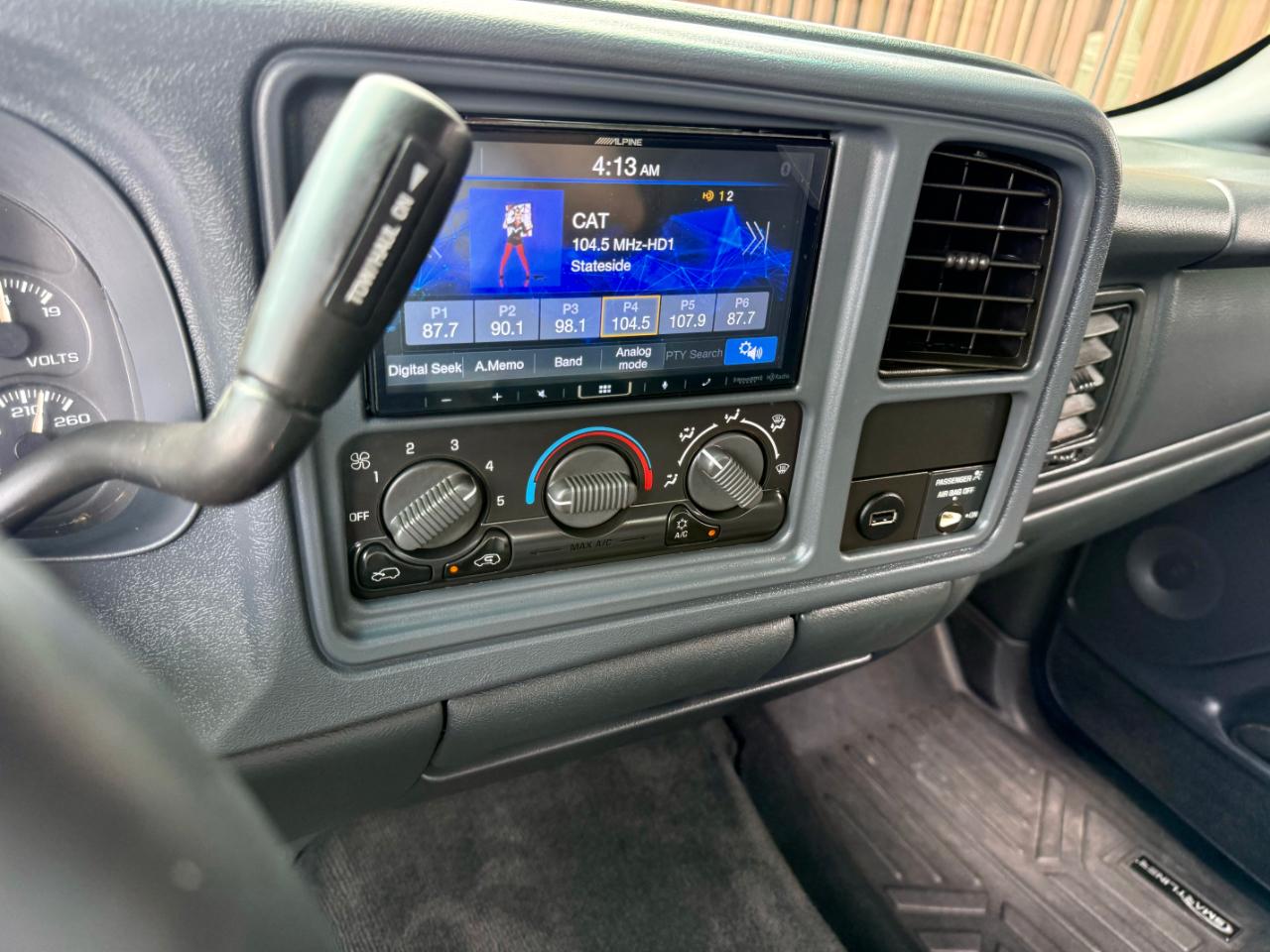 GMC Sierra 1500 SL Ext. Cab Short Bed 2WD 2002