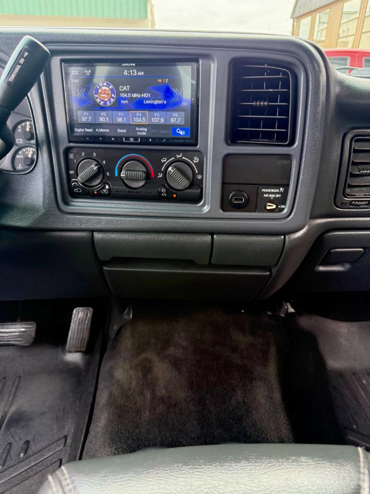 GMC Sierra 1500 SL Ext. Cab Short Bed 2WD 2002