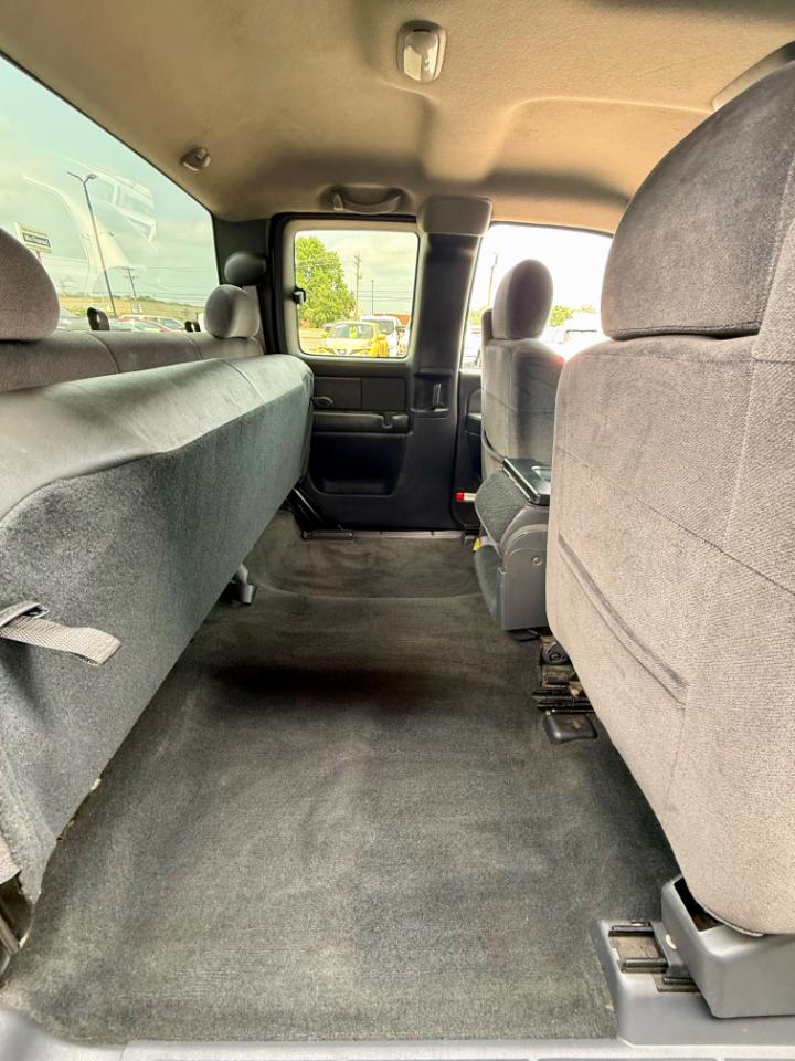 GMC Sierra 1500 SL Ext. Cab Short Bed 2WD 2002