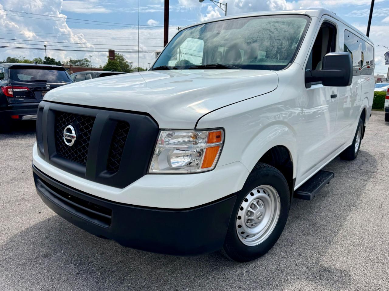 Nissan NV Passenger  2016