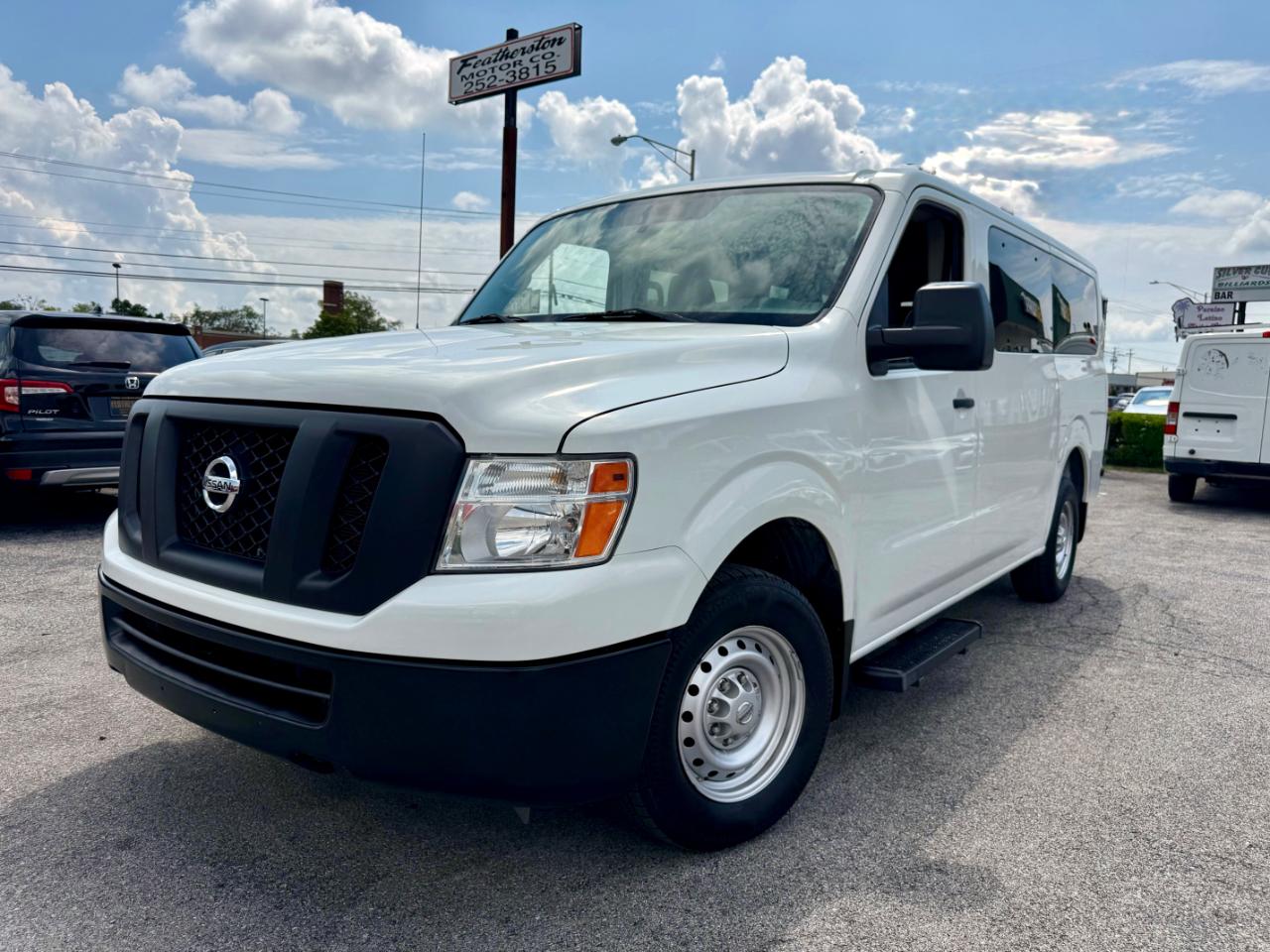 Nissan NV Passenger  2016