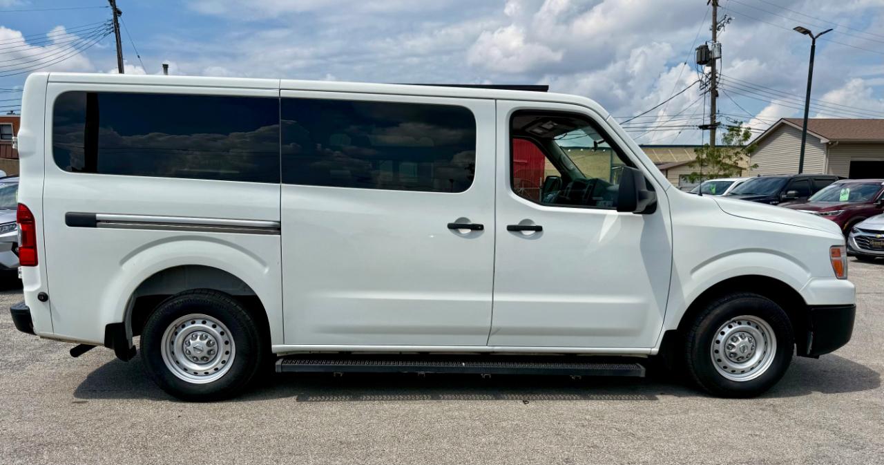 Nissan NV Passenger  2016