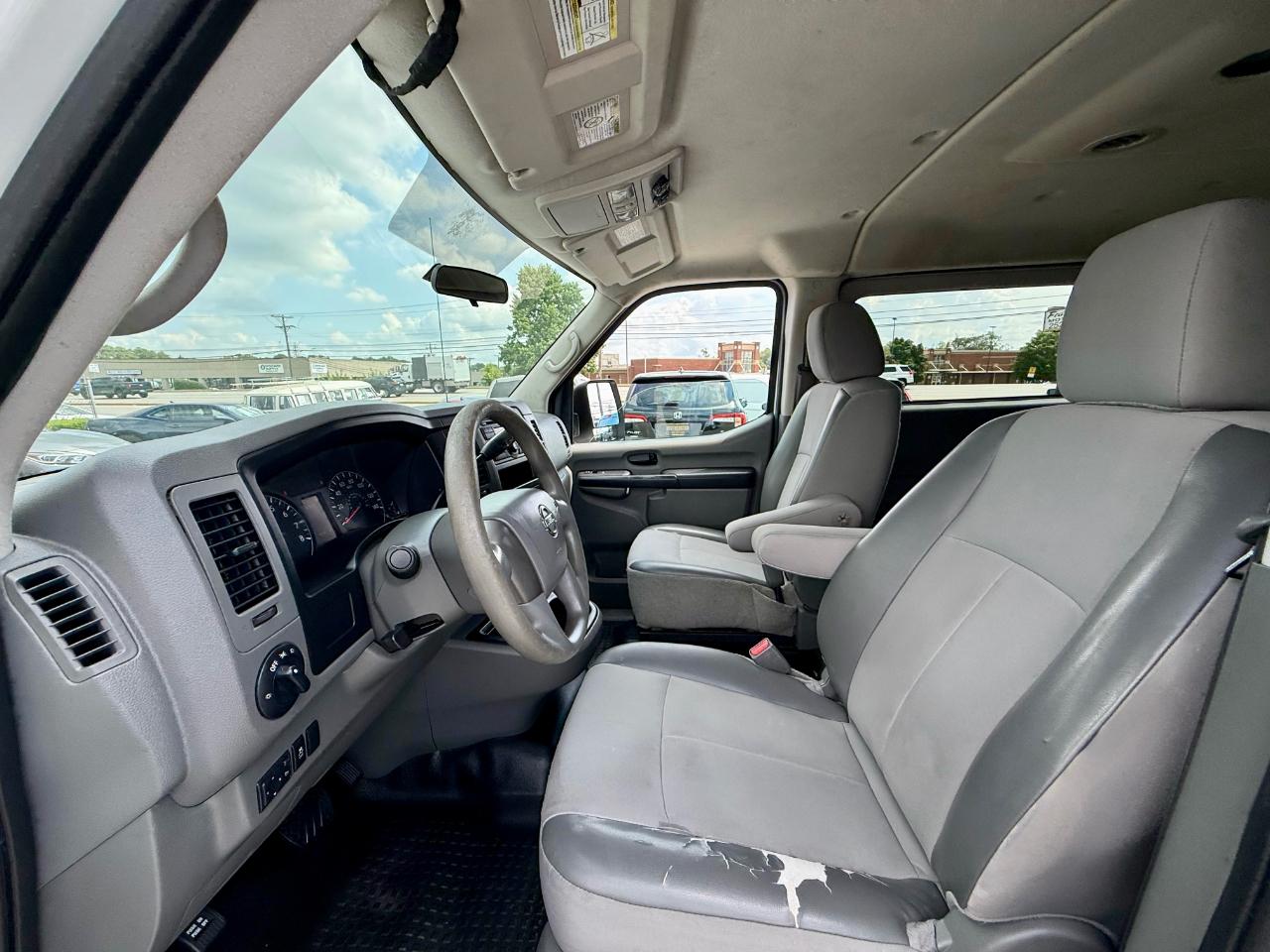 Nissan NV Passenger  2016