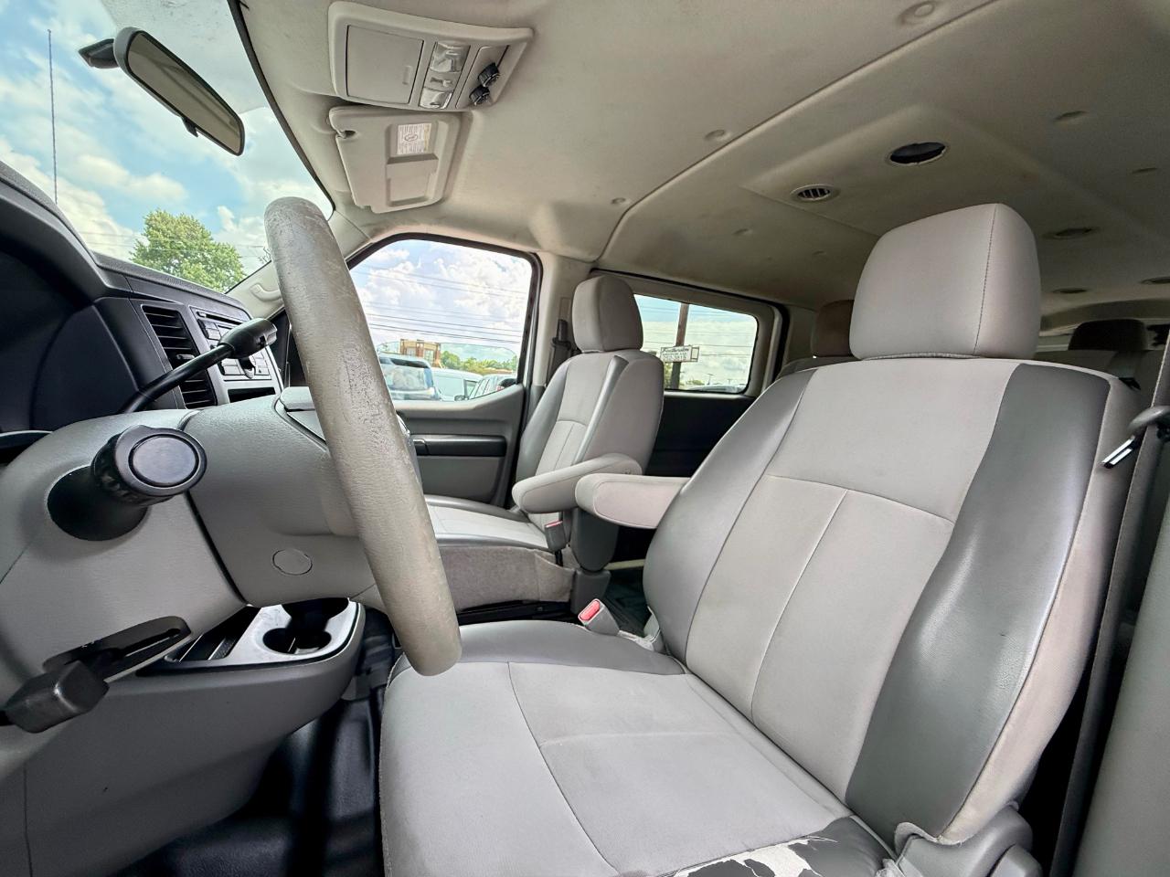 Nissan NV Passenger  2016