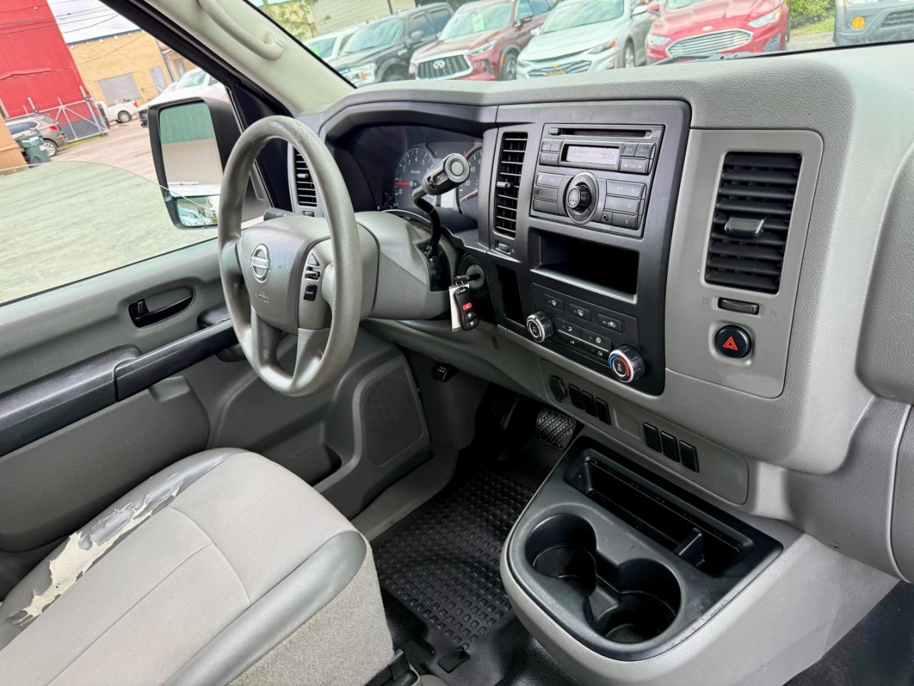 Nissan NV Passenger  2016