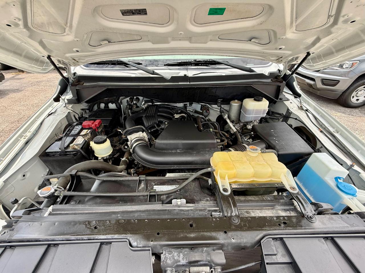 Nissan NV Passenger  2016